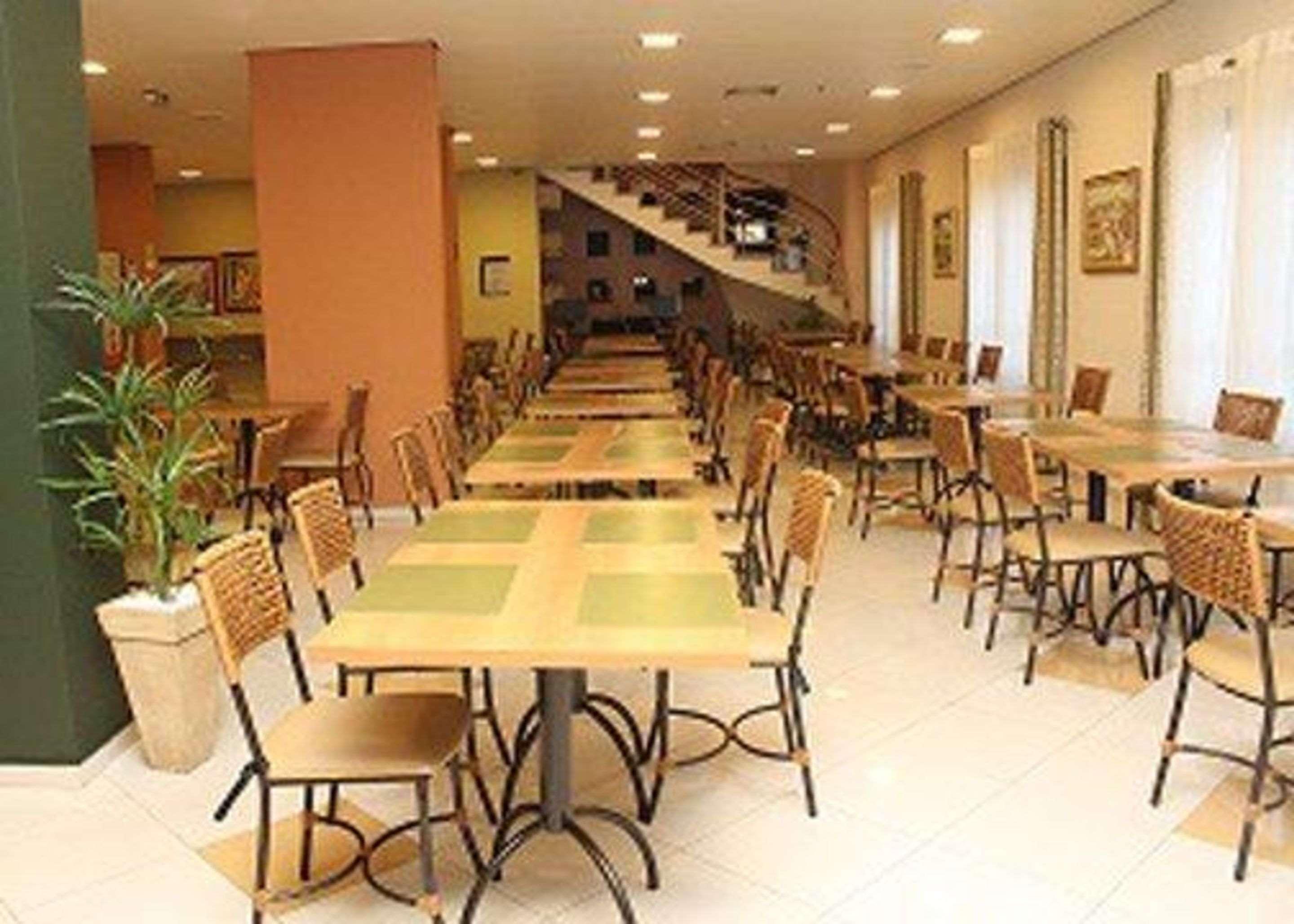 Comfort Hotel Joinville Exterior photo
